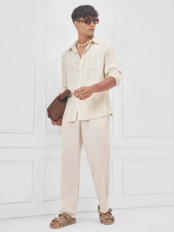 Highlander Men Beige Self Design Oversized Fit Casual Shirt