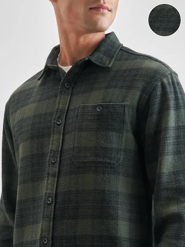 Highlander Men Olive Checked Relaxed Fit Casual Shirt