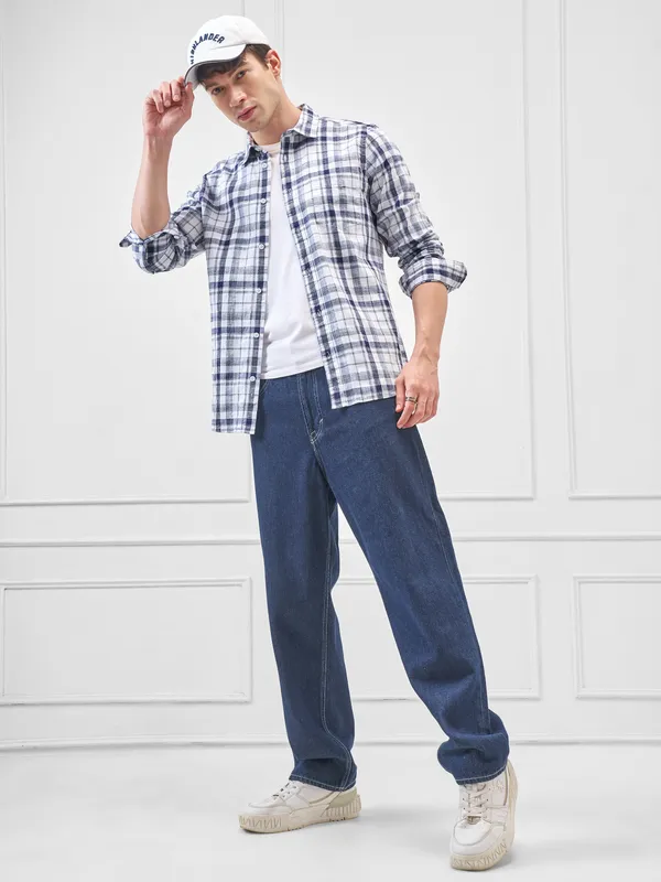 Highlander Men White Checked Relaxed Fit Casual Shirt