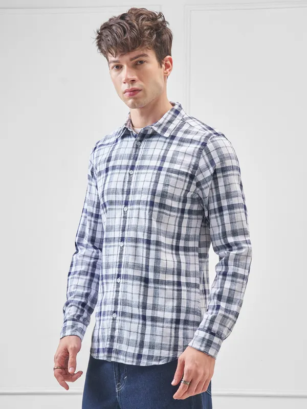 Highlander Men White Checked Relaxed Fit Casual Shirt