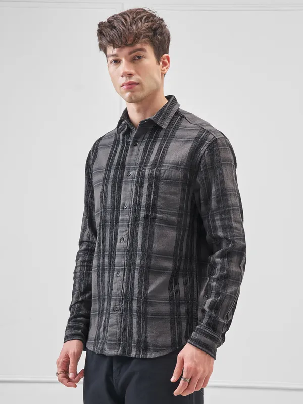 Highlander Men Grey Checked Relaxed Fit Casual Shirt