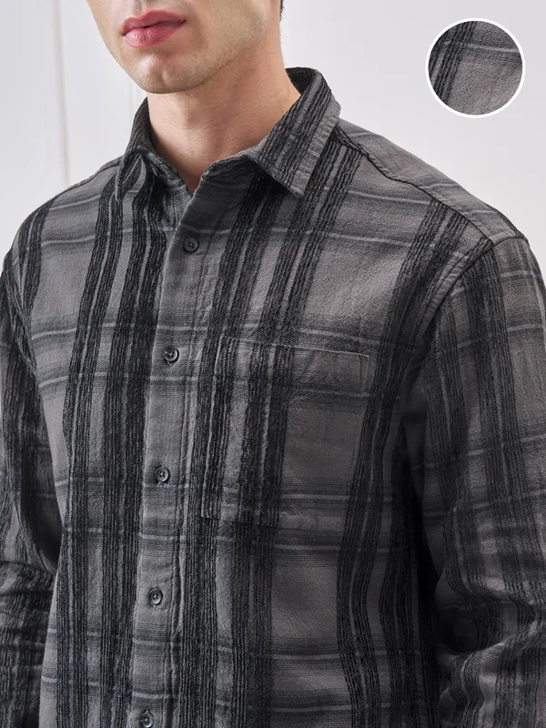 Highlander Men Grey Checked Relaxed Fit Casual Shirt