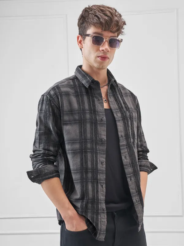 Highlander Men Grey Checked Relaxed Fit Casual Shirt