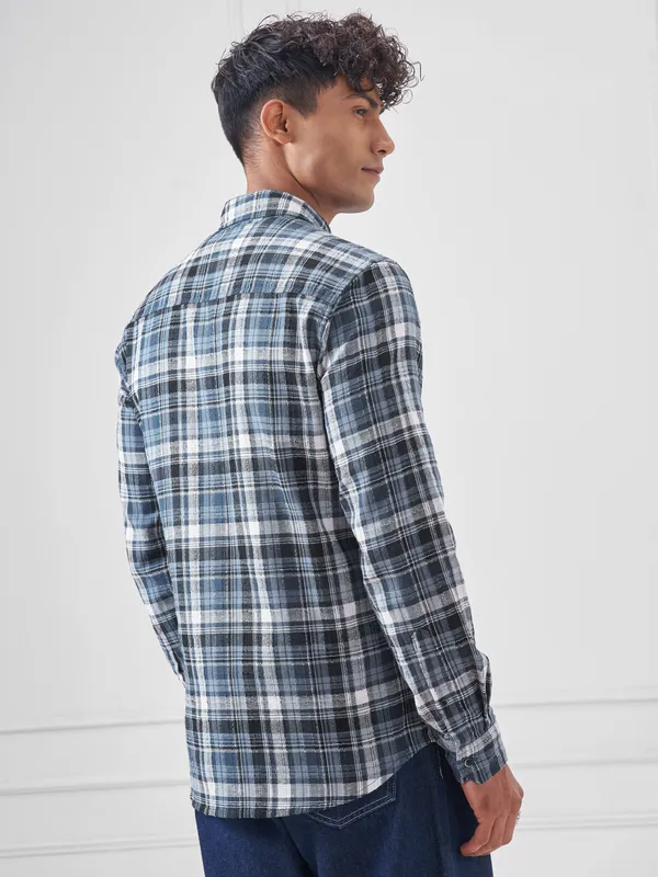 Men Slim Fit Casual Shirt