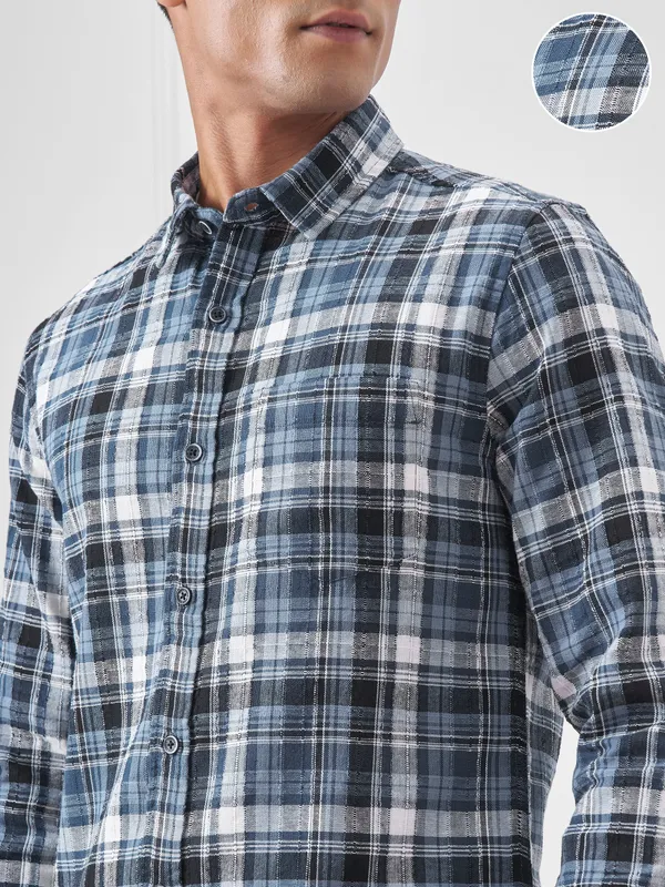 Men Slim Fit Casual Shirt