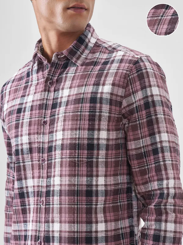 Highlander Men Pink Checked Slim Fit Casual Shirt