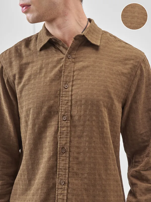 Highlander Men Brown Self Design Relaxed Fit Casual Shirt