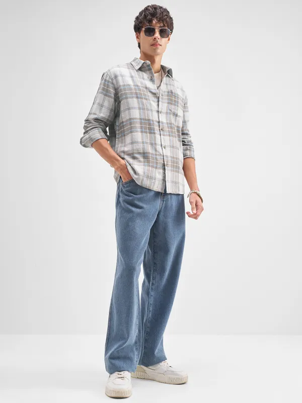Highlander Men Grey Checked Relaxed Fit Casual Shirt