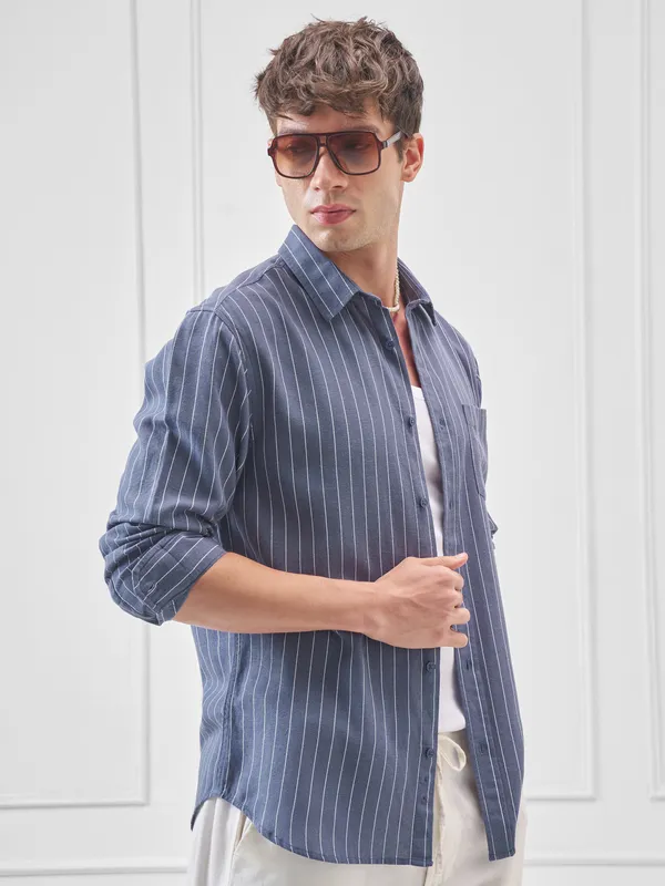 Highlander Men Blue Striped Regular Fit Casual Shirt
