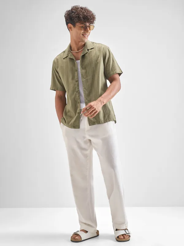 Highlander Men Olive Self Design Relaxed Fit Casual Shirt