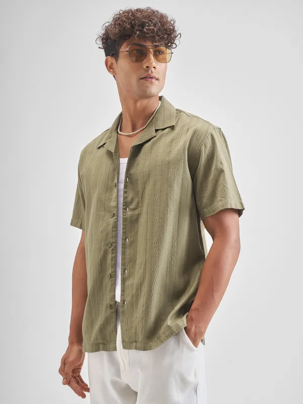 Highlander Men Olive Self Design Relaxed Fit Casual Shirt
