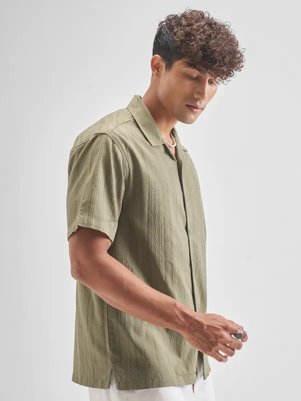 Highlander Men Olive Self Design Relaxed Fit Casual Shirt