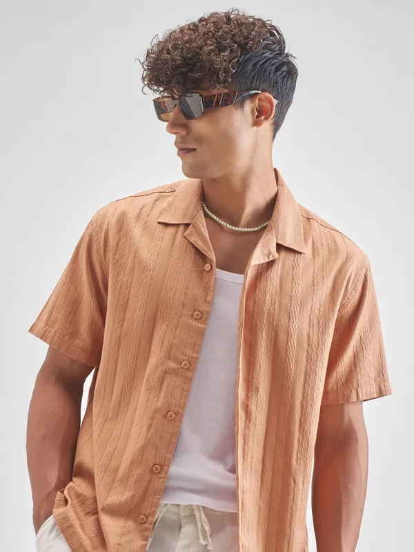 Highlander Men Peach Self Design Relaxed Fit Casual Shirt
