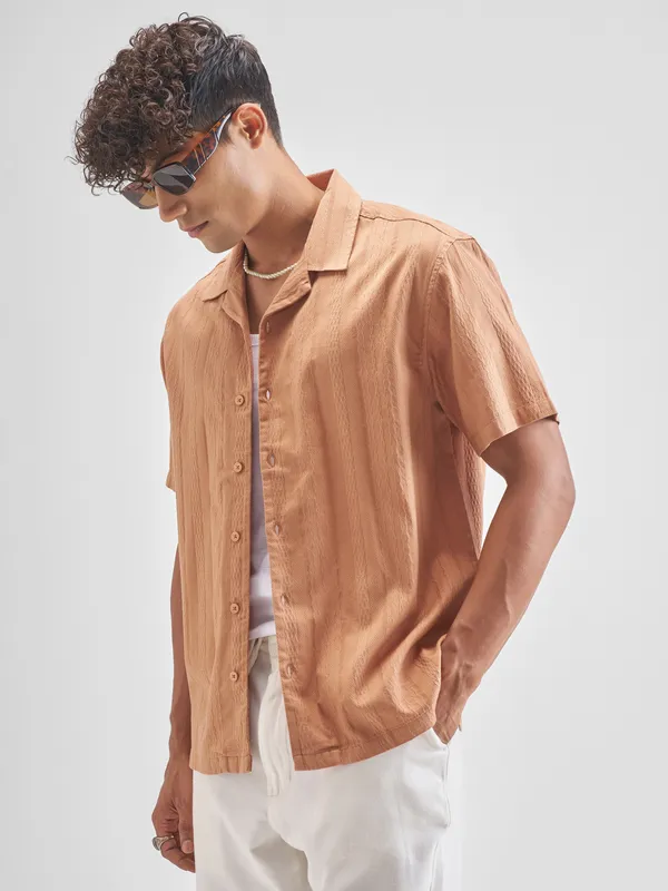 Highlander Men Peach Self Design Relaxed Fit Casual Shirt