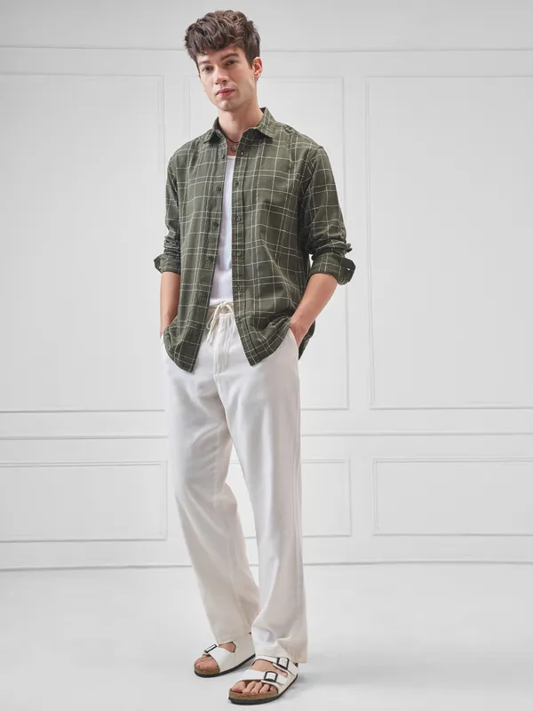 Highlander Men Olive Checked Relaxed Fit Casual Shirt