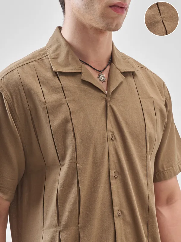 Highlander Men Khaki Solid Relaxed Fit Casual Shirt