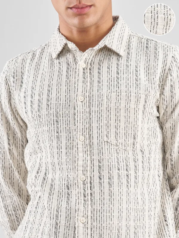 Highlander Men Cream Striped Slim Fit Casual Shirt