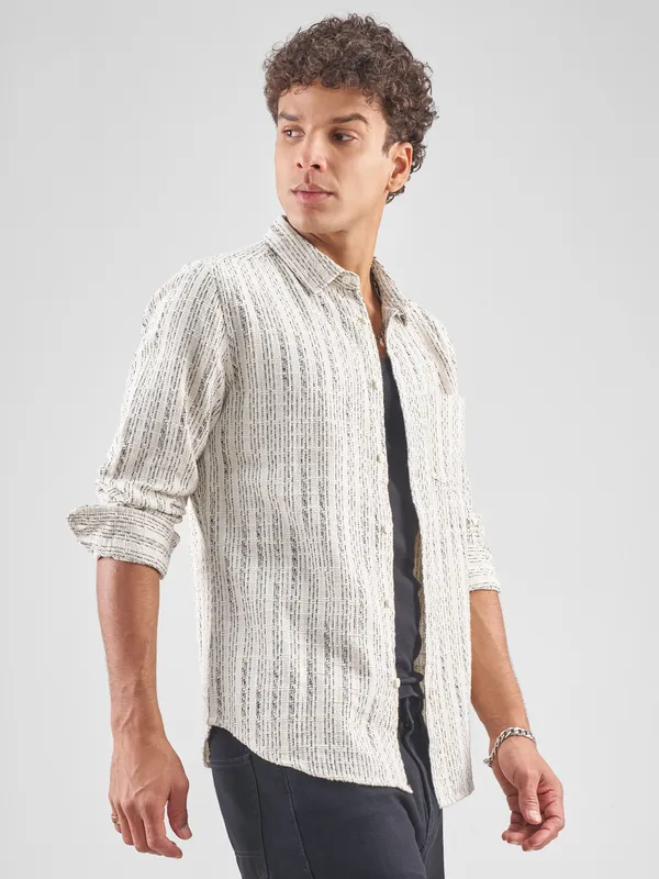 Highlander Men Cream Striped Slim Fit Casual Shirt