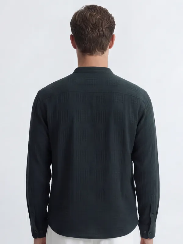 Highlander Men Green Self Design Relaxed Fit Casual Shirt