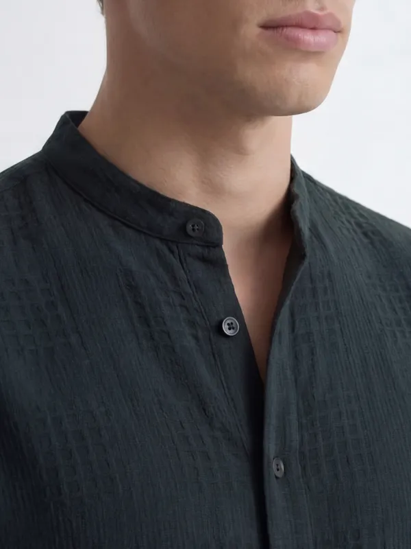 Highlander Men Green Self Design Relaxed Fit Casual Shirt