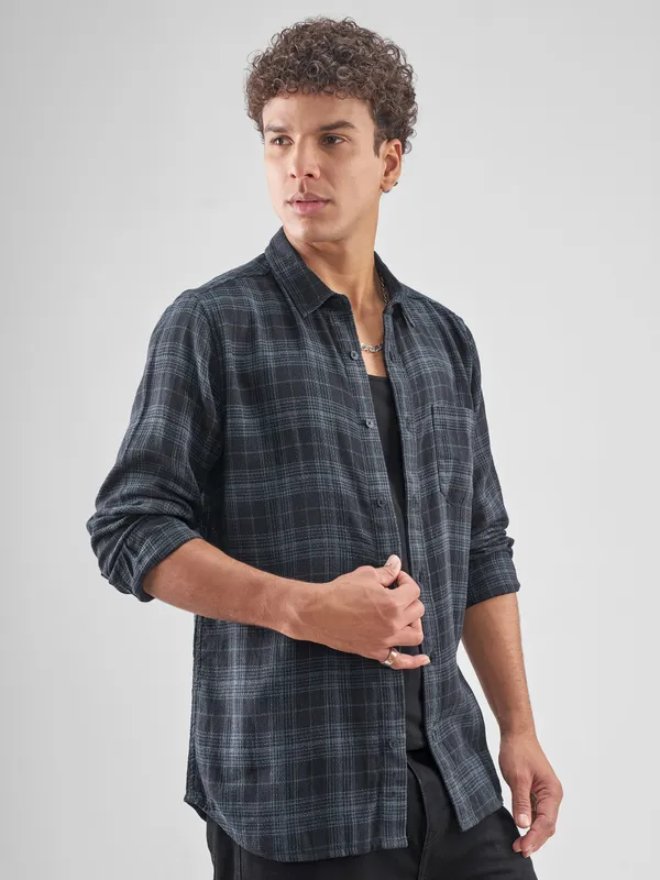 Men Slim Fit Casual Shirt