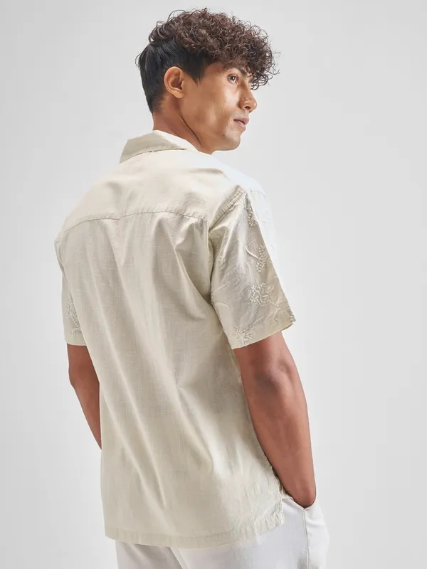 Highlander Men Cream Embroidered Relaxed Fit Casual Shirt