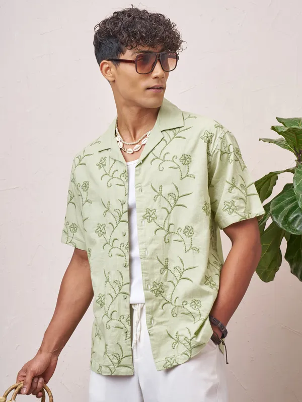 Highlander Men Green Embroidered Relaxed Fit Casual Shirt