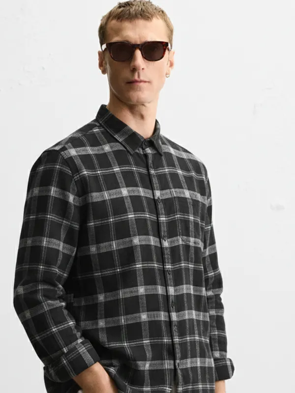 Highlander Men Black Checked Relaxed Fit Casual Shirt