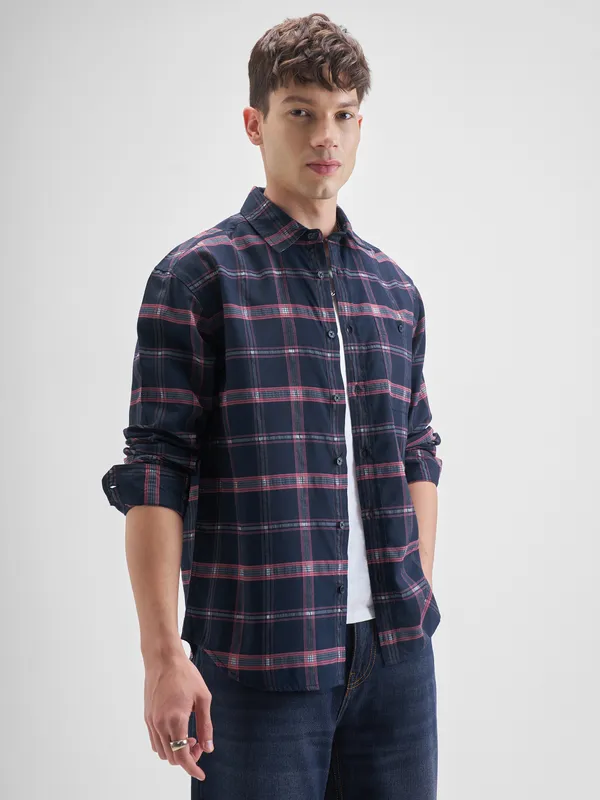 Highlander Men Navy Blue Checked Relaxed Fit Casual Shirt