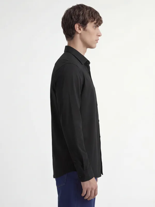 Highlander Men Black Solid Slim Fit Casual Shirt