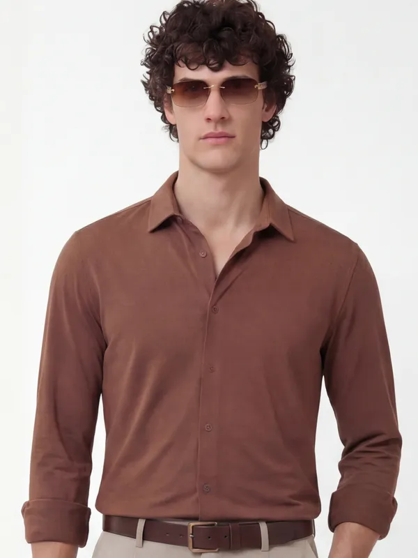 Highlander Men Brown Solid Slim Fit Casual Shirt