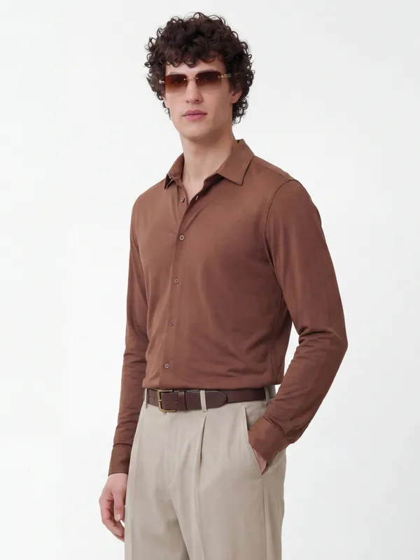 Highlander Men Brown Solid Slim Fit Casual Shirt