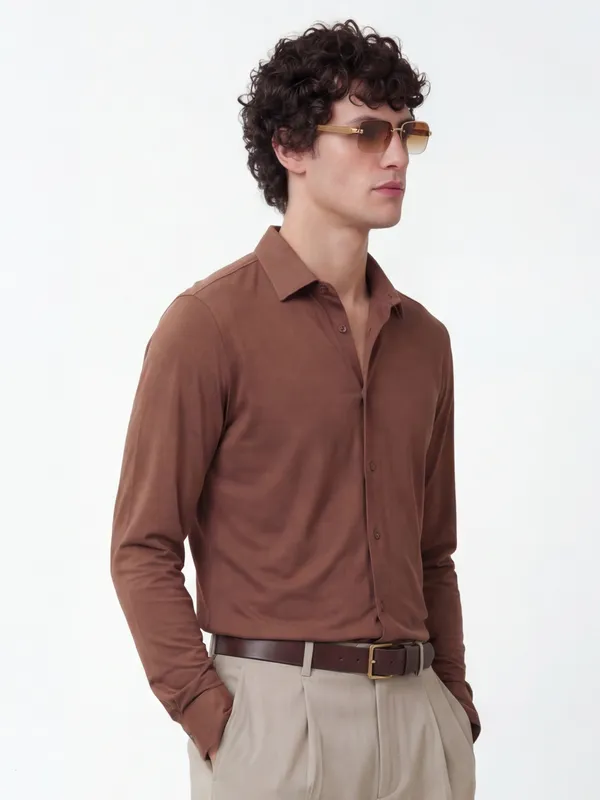 Highlander Men Brown Solid Slim Fit Casual Shirt