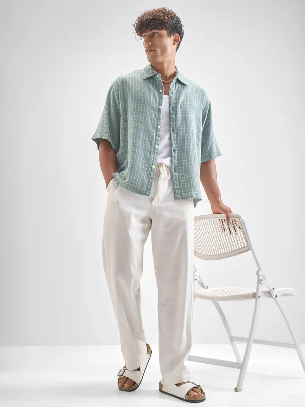 Highlander Men Blue Checked Boxy Fit Casual Shirt