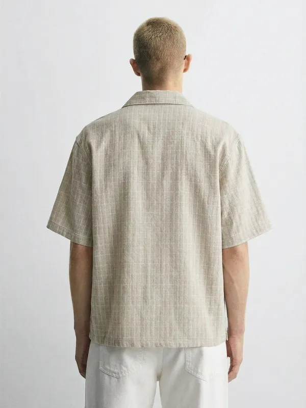 Highlander Men Beige Checked Boxy Fit Casual Shirt