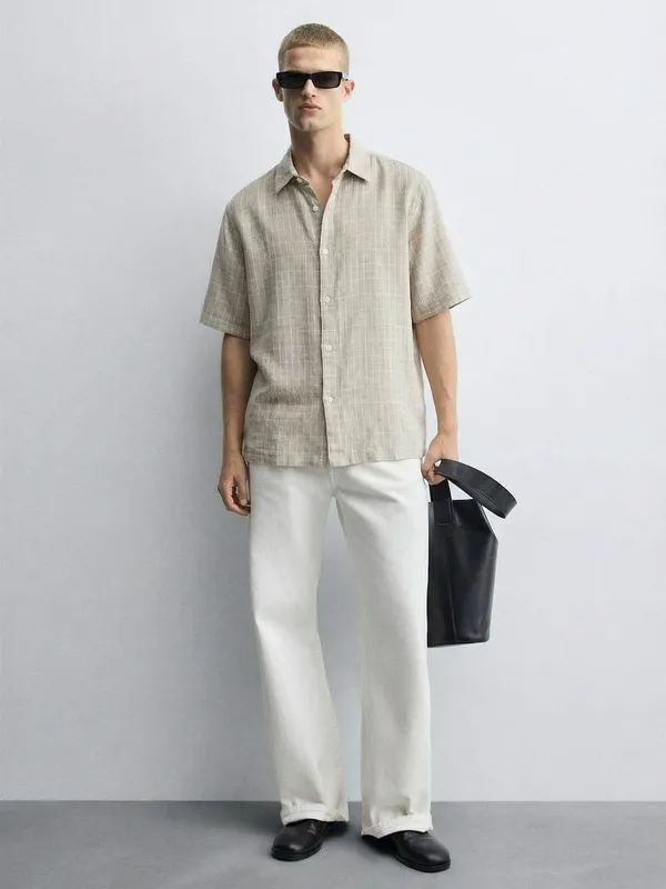 Highlander Men Beige Checked Boxy Fit Casual Shirt