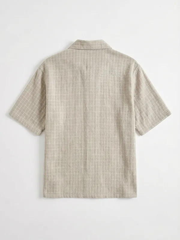 Highlander Men Beige Checked Boxy Fit Casual Shirt