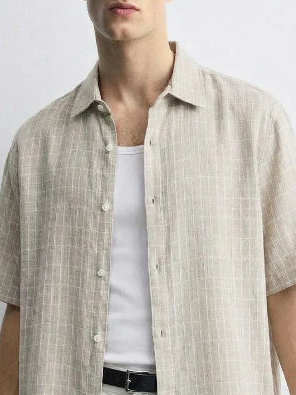 Highlander Men Beige Checked Boxy Fit Casual Shirt