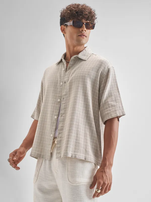 Highlander Men Beige Checked Boxy Fit Casual Shirt