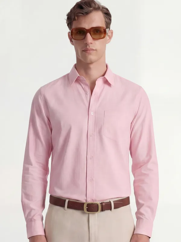 Highlander Men Pink Solid Slim Fit Casual Shirt