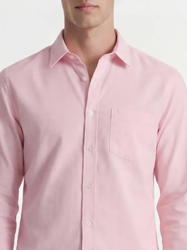 Highlander Men Pink Solid Slim Fit Casual Shirt