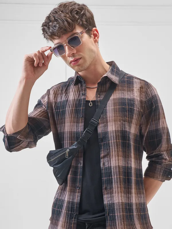 Highlander Men Pink Checked Slim Fit Casual Shirt