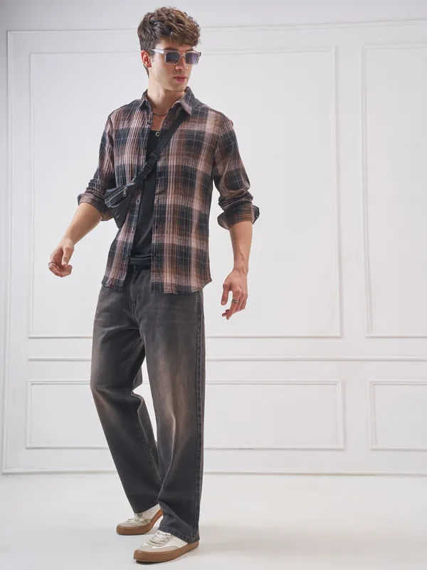 Highlander Men Pink Checked Slim Fit Casual Shirt