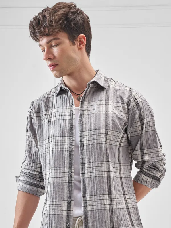Highlander Men Grey Checked Slim Fit Casual Shirt