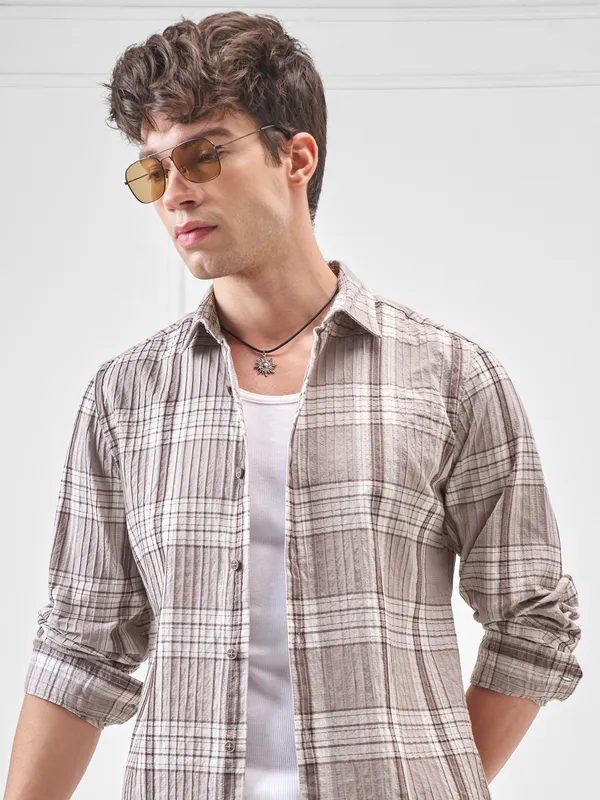 Highlander Men Beige Checked Slim Fit Casual Shirt