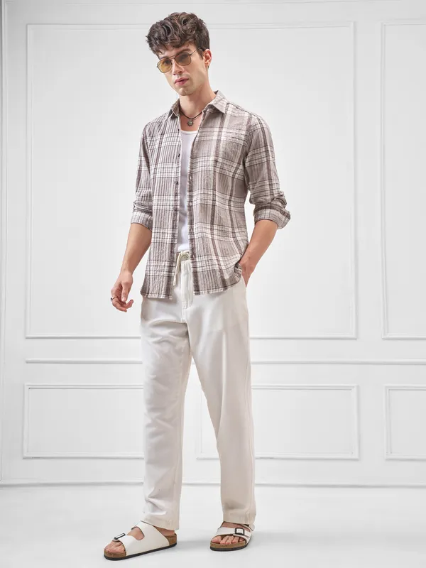 Highlander Men Beige Checked Slim Fit Casual Shirt