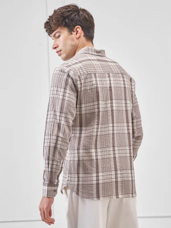 Highlander Men Beige Checked Slim Fit Casual Shirt