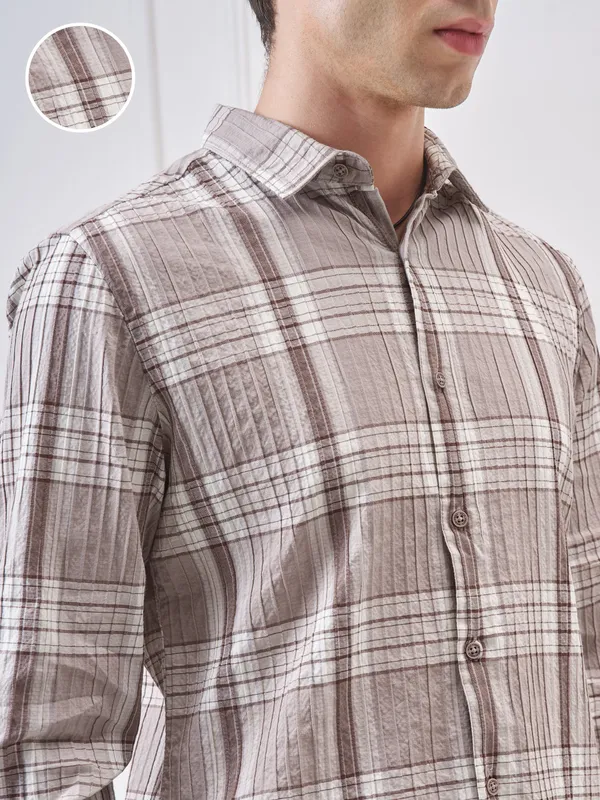Highlander Men Beige Checked Slim Fit Casual Shirt