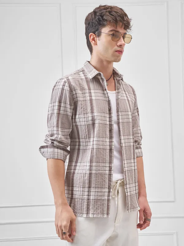 Highlander Men Beige Checked Slim Fit Casual Shirt