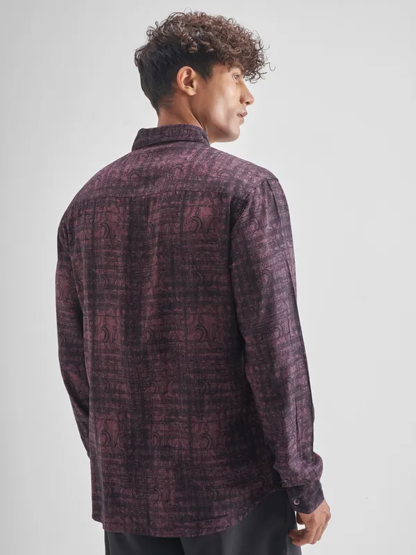 Highlander Men Purple Printed Slim Fit Casual Shirt